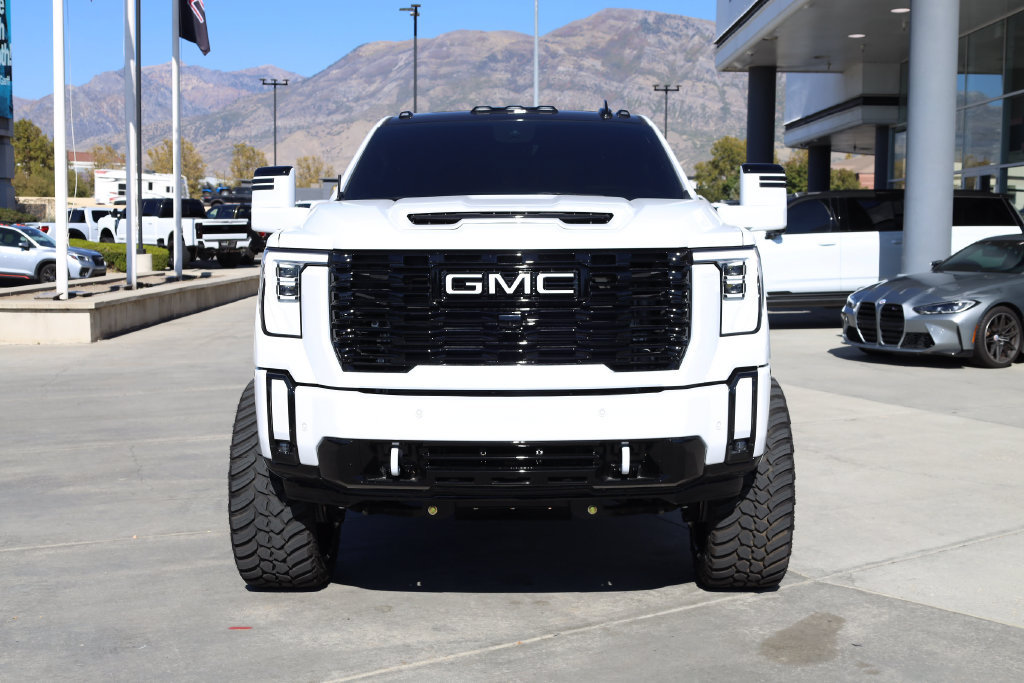 Used 2026 GMC Sierra 3500 Denali Ultimate AWD/4WD image 9