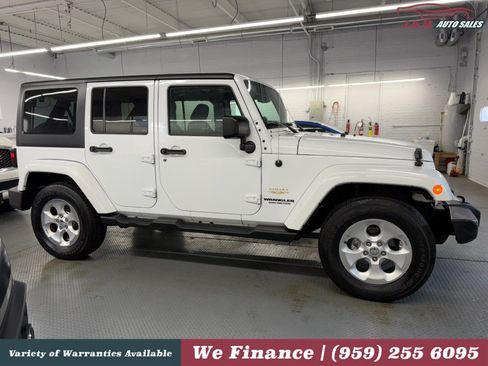 Used 2015 Jeep Wrangler Unlimited Sahara w/ Dual Top Group AWD/4WD image 6