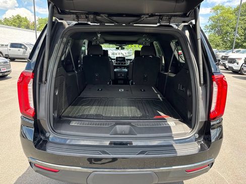 Used 2021 GMC Yukon XL AT4 w/ Rear Media and Nav Package AWD/4WD image 6