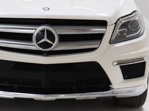 Used 2014 Mercedes-Benz GL 550 GL 550 4MATIC AWD 4dr SUV image 11