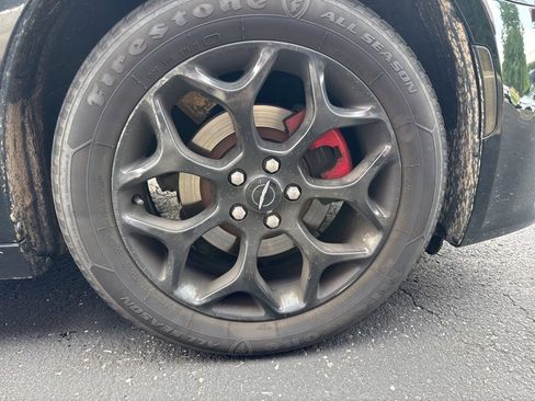 Used 2018 Chrysler 300 S w/ 300S Premium Group image 19