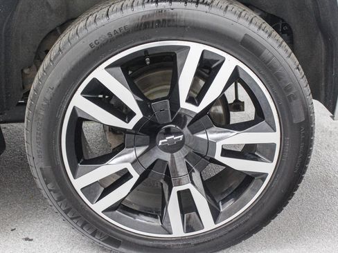 Used 2020 Chevrolet Tahoe LT w/ RST Edition AWD/4WD image 16