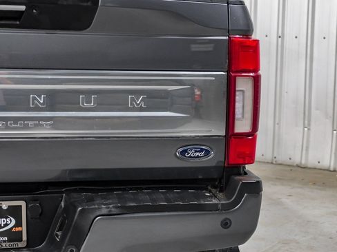 Used 2022 Ford F250 Platinum w/ FX4 Off-Road Package AWD/4WD image 52