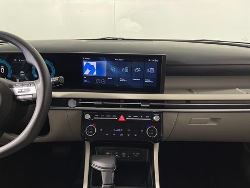 Certified 2025 Hyundai Tucson SEL FWD image 16