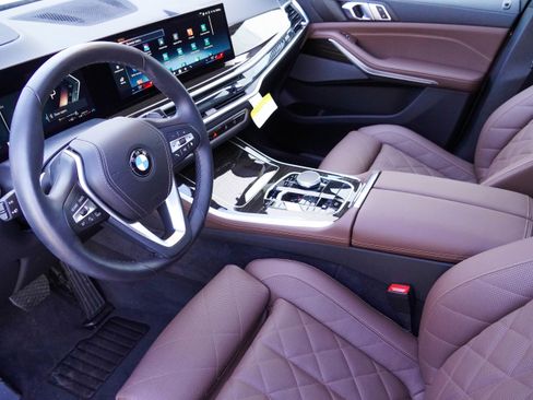 Used 2025 BMW X5 xDrive40i image 9