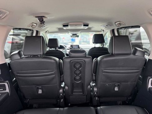 Used 2025 Honda Odyssey Touring image 9