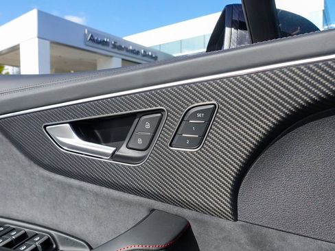 New 2026 Audi SQ7 Prestige image 16