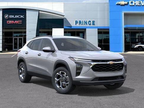 New 2026 Chevrolet Trax LT w/ Driver Confidence Package image 7