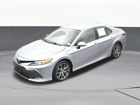 Used 2024 Toyota Camry XLE FWD image 69