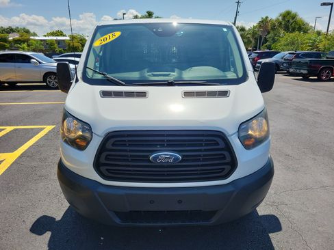 Used 2018 Ford Transit 150 130 Low Roof RWD image 4