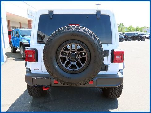 Used 2022 Jeep Wrangler Unlimited Rubicon w/ Xtreme Recon 35" Tire Package AWD/4WD image 6