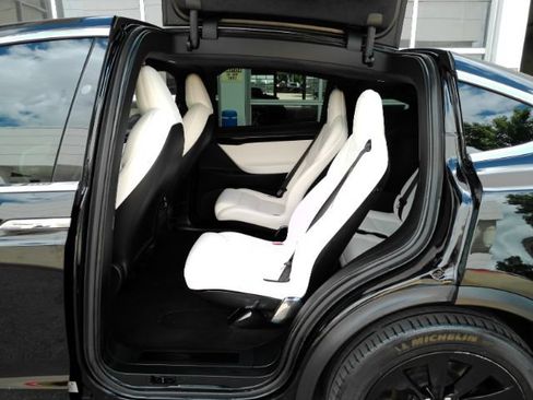 Used 2020 Tesla Model X AWD/4WD image 21