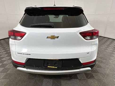 Used 2024 Chevrolet TrailBlazer LT w/ LT Cold Weather Package FWD image 4