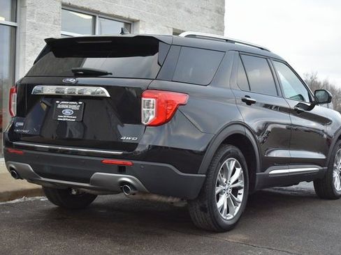 Used 2023 Ford Explorer Limited image 11