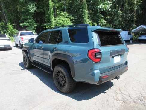 Used 2025 Toyota 4Runner TRD Off-Road Premium AWD/4WD image 7
