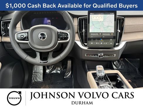 New 2026 Volvo XC90 B5 Plus w/ Protection Package Premier AWD/4WD image 8
