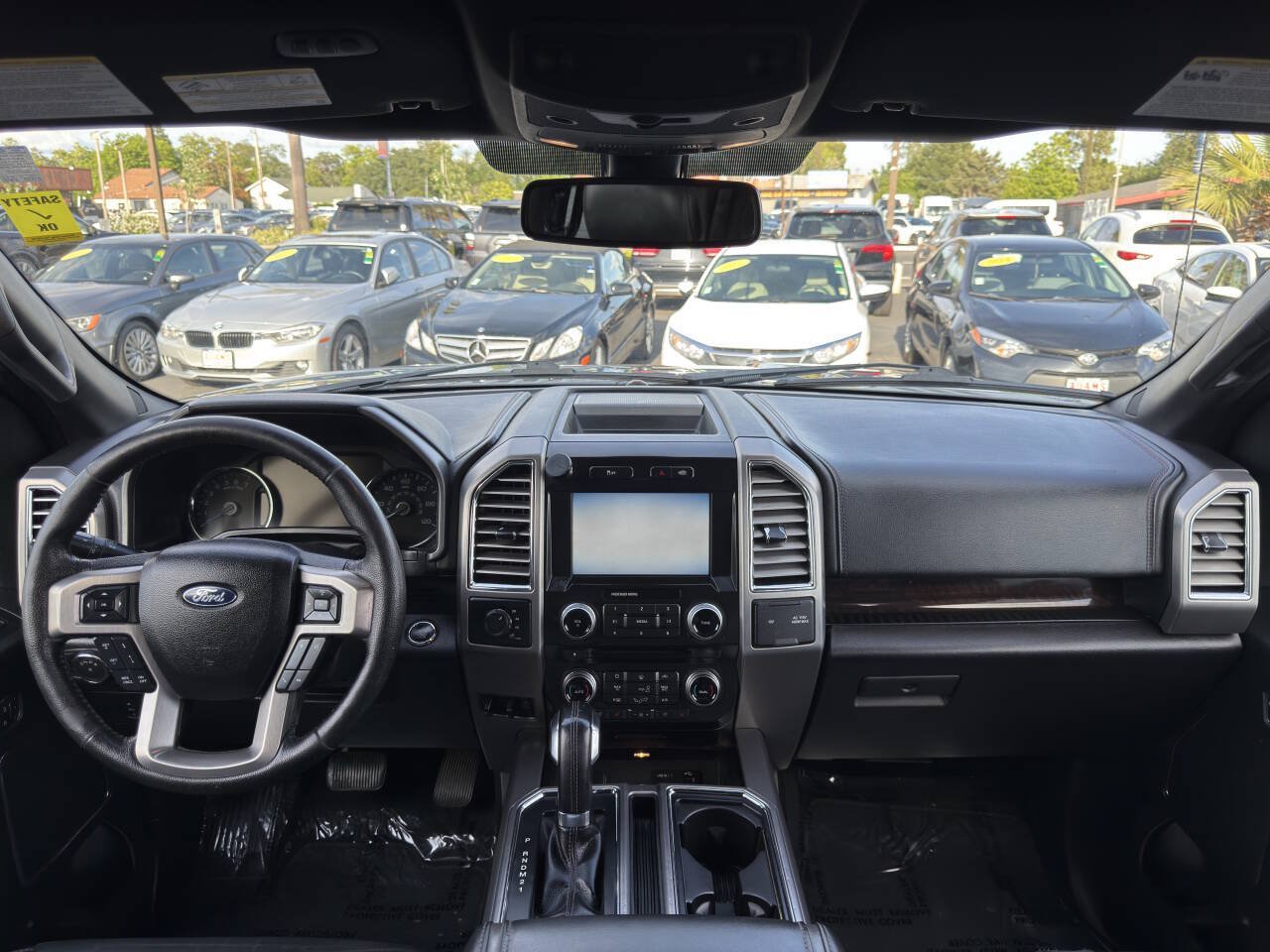 Used 2015 Ford F150 Platinum w/ Equipment Group 701A Luxury AWD/4WD image 14