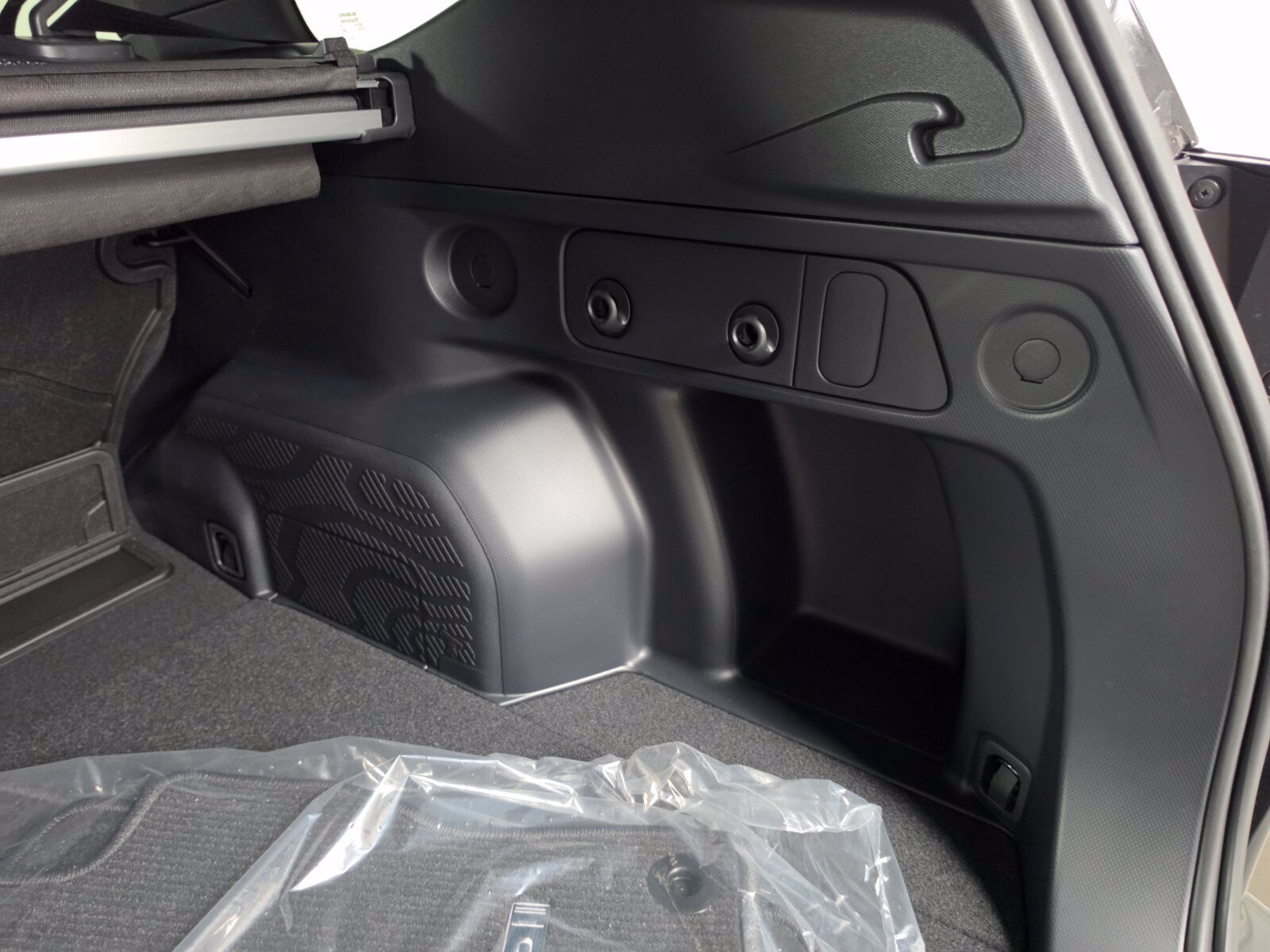 New 2026 Subaru Forester Premium AWD/4WD image 18