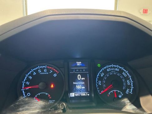 Used 2023 Toyota Tacoma SR AWD/4WD image 9