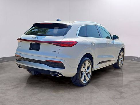 Certified 2025 Audi Q5 Premium w/ Premium Plus AWD/4WD image 7