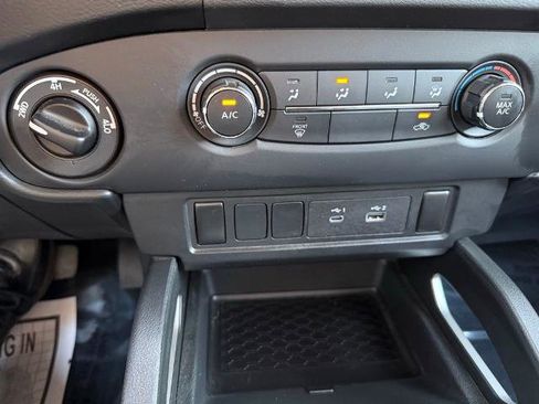 Certified 2023 Nissan Frontier SV w/ Graphics Package image 28