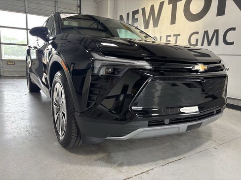 New 2025 Chevrolet Blazer EV LT image 35