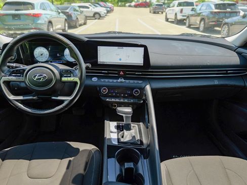Used 2023 Hyundai Elantra SEL w/ Convenience Package FWD image 34