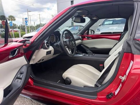 Used 2021 MAZDA MX-5 Miata RF Grand Touring w/ Appearance Package RWD image 5
