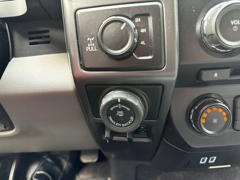 Used 2018 Ford F150 XLT w/ Equipment Group 302A Luxury AWD/4WD image 26
