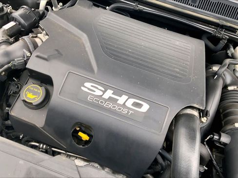 Used 2019 Ford Taurus SHO w/ Sho Performance Package AWD/4WD image 33