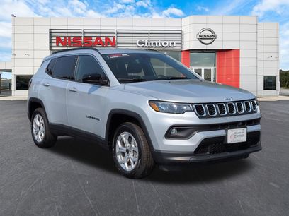 Used 2025 Jeep Compass Latitude