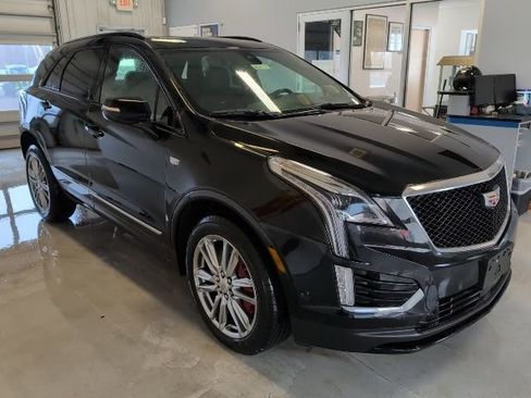 Used 2023 Cadillac XT5 Sportv w/ Technology Package image 7
