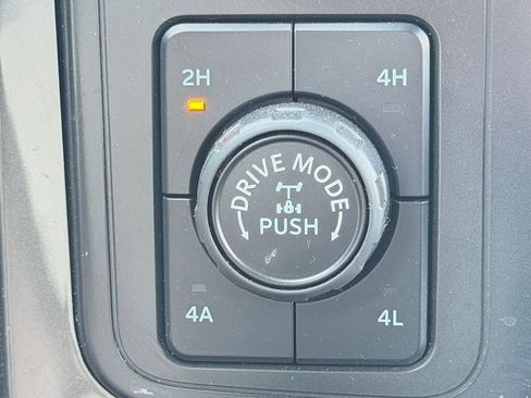 Used 2023 Ford F150 Lariat w/ Equipment Group 502A High AWD/4WD image 33
