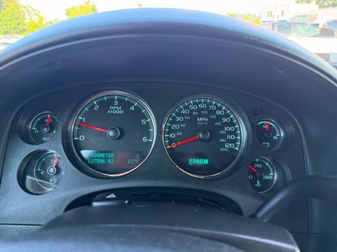 Used 2013 GMC Yukon XL SLE w/ Suspension Package, Off-Road AWD/4WD image 17