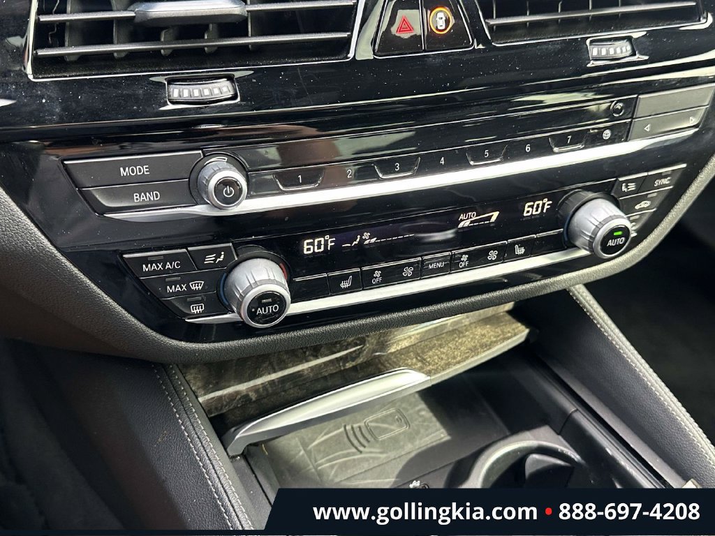 Used 2022 BMW M550i xDrive w/ Premium Package AWD/4WD image 27