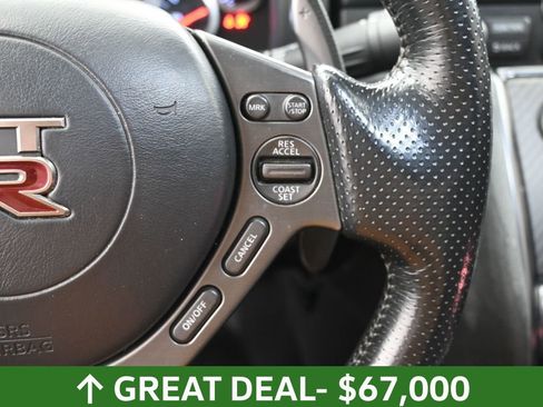 Used 2012 Nissan GT-R Premium image 23