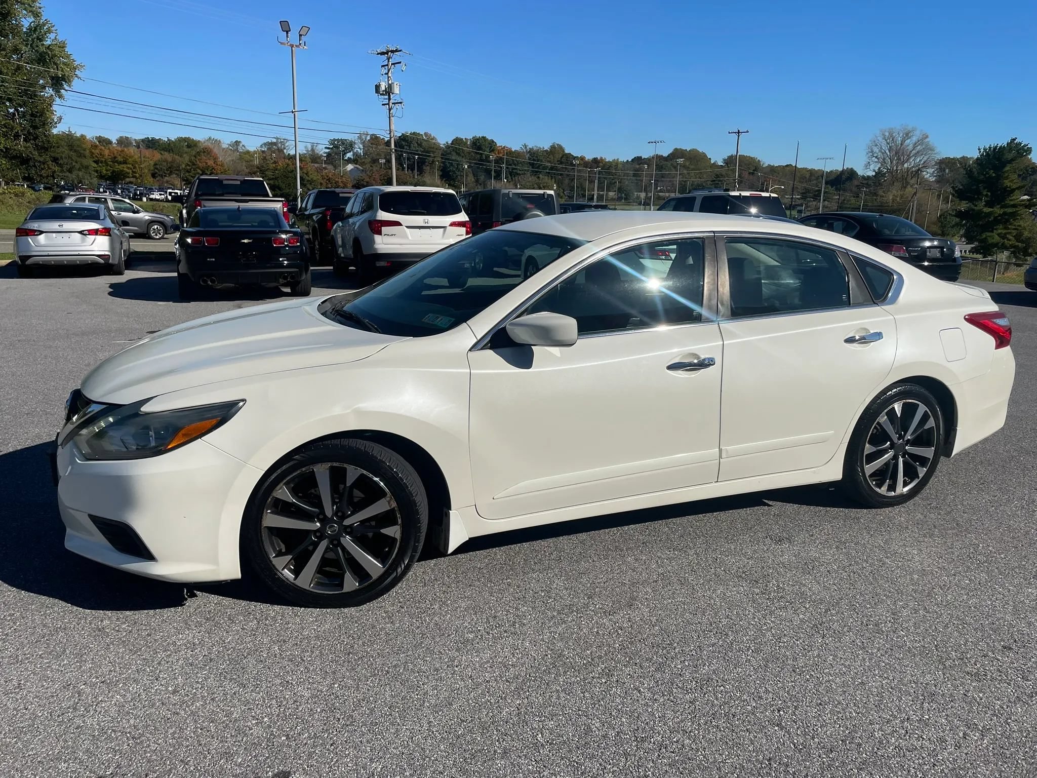 Used 2016 Nissan Altima 3.5 SR FWD image 9