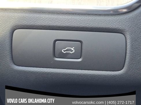 Used 2026 Volvo XC60 B5 Plus w/ Protection Package Premier AWD/4WD image 22
