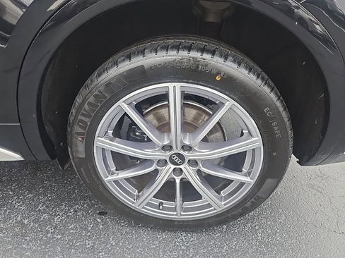 Used 2023 Audi SQ5 Premium Plus w/ Premium Plus Package image 4