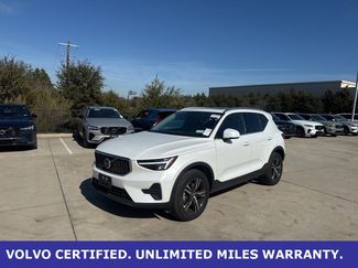 Certified 2025 Volvo XC40 B5 Core video 1