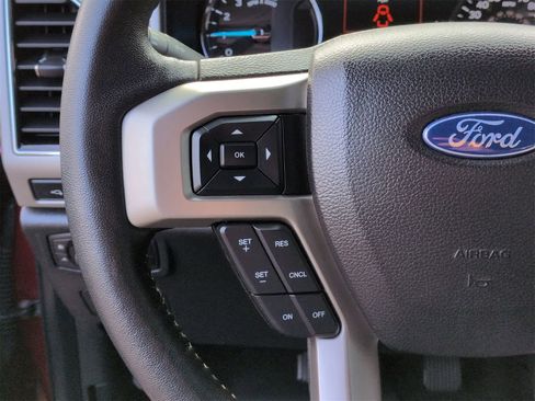 Used 2019 Ford F350 Lariat image 23