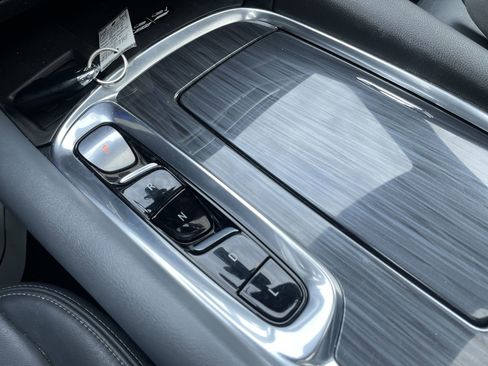 Used 2022 Buick Enclave Essence w/ Experience Buick Package image 14