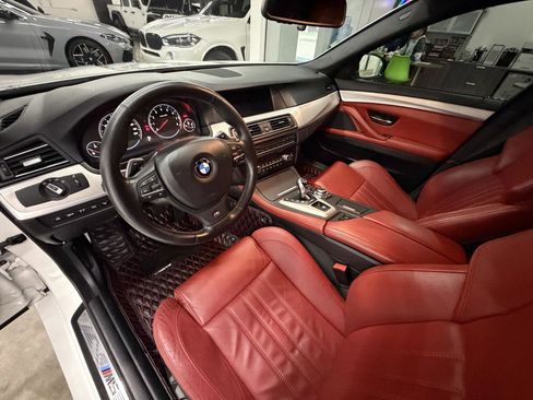 Used 2013 BMW M5 RWD image 10