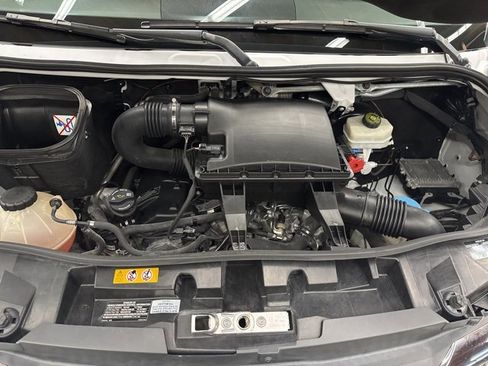 Used 2019 Freightliner Sprinter 2500 image 3