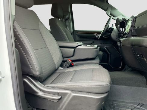 Used 2025 Chevrolet Silverado 1500 LT image 24