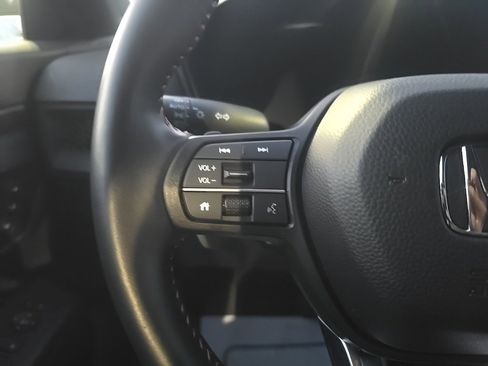 Used 2025 Honda CR-V Sport-L image 14