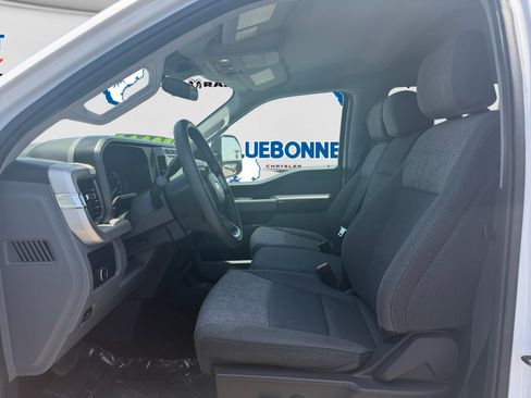 Used 2024 Ford F250 XLT AWD/4WD image 11