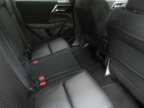 New 2026 Mitsubishi Outlander ES FWD image 22