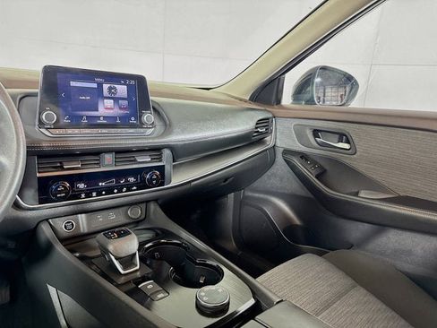 Certified 2023 Nissan Rogue SV image 18