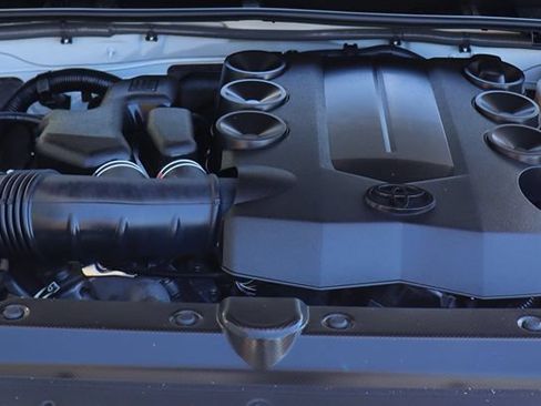 Used 2022 Toyota 4Runner SR5 AWD/4WD image 58